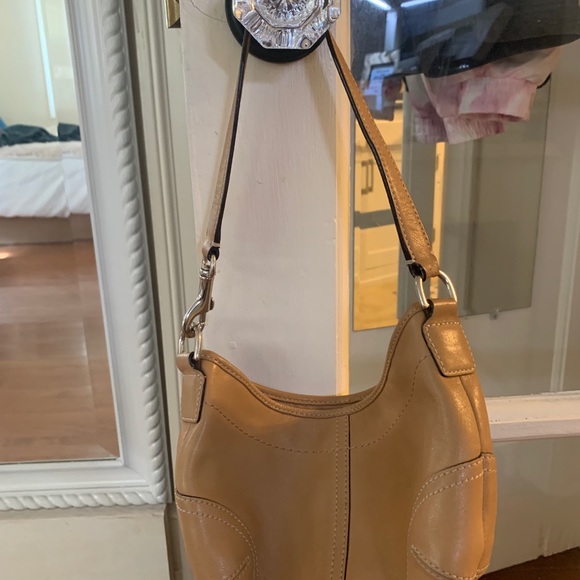 Tan Coach purse - Picture 3 of 6